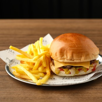Acı Trüf Burger